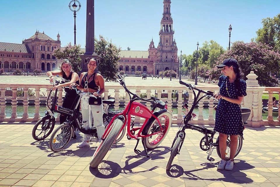 Tour Panoramico en Sevilla en eBike